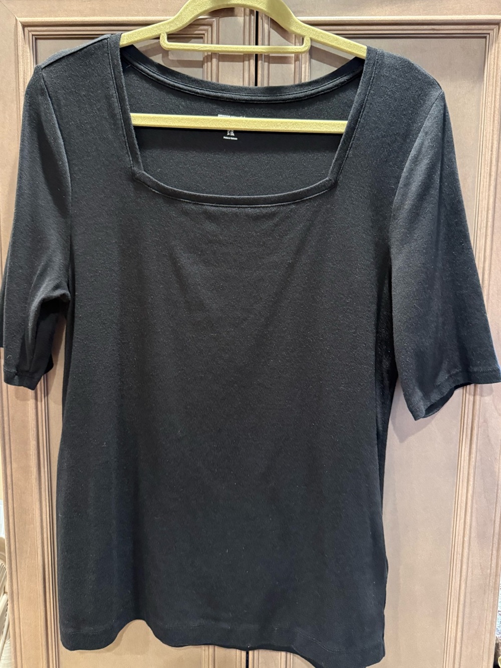 Amazon Essentials XL Black Square-Neck Half / Short Sleeve Top